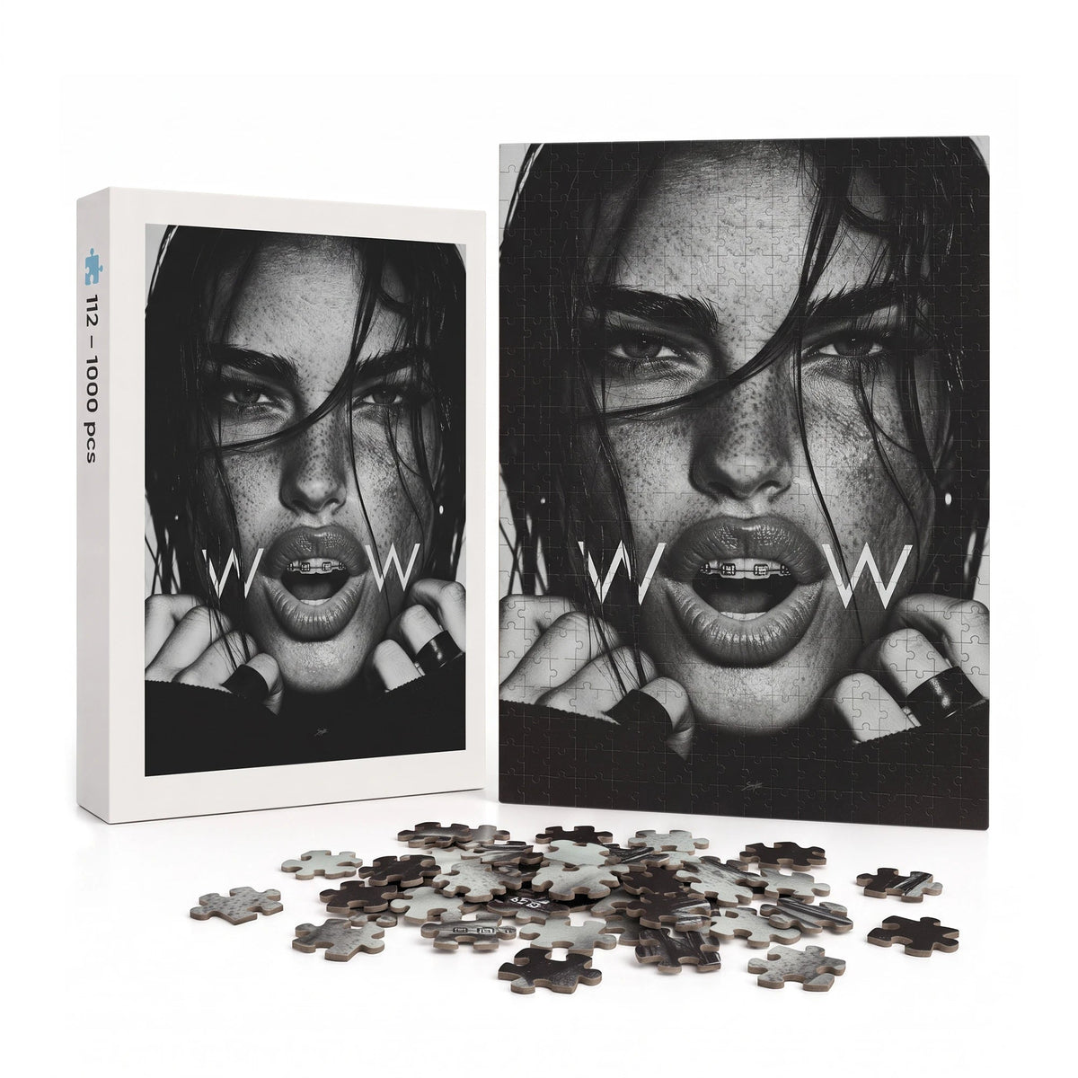 WOW – Puzzle mit Frauenportrait in Schwarz-Weiß